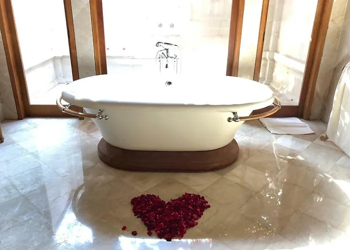 Luxury Perla 甘地达萨